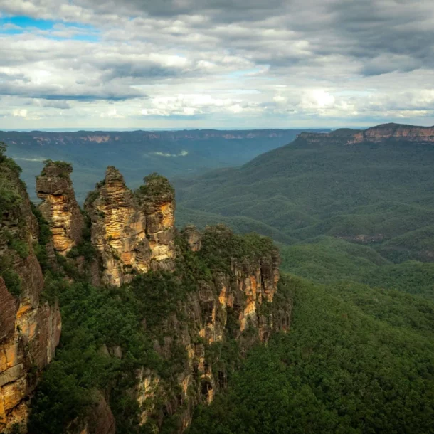 Explore the Blue Mountains