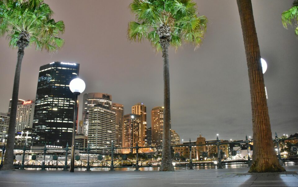 money saving tips for backpackers in sydney